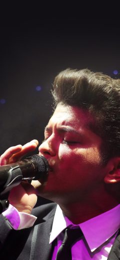 Bruno Mars - Doo-Wops & Hooligans - Album Release Party